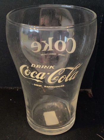308062-1 € 4,50 coca cola gas witte letters D6 H 10 cm.jpeg